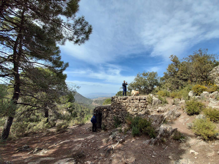 Walk with Granada Rutas - Senderismo en Granada