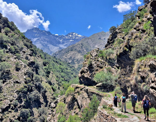 Walk with Granada Rutas - Senderismo en Granada